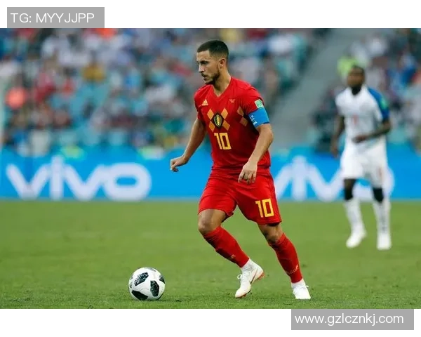 世界足坛五大球星盘点与精彩瞬间回顾 世界足坛五大球星盘点与精彩瞬间回顾