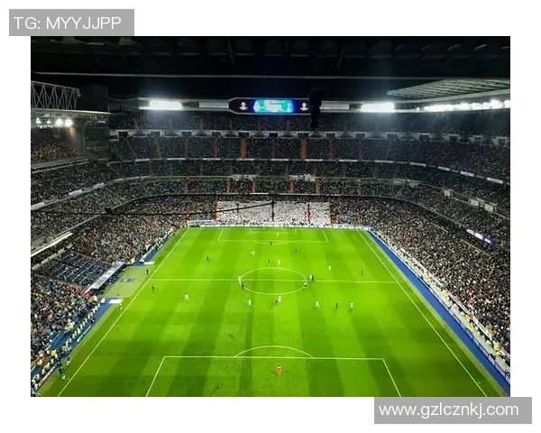 昔日足球传奇重返赛场 激动人心的一刻让球迷热泪盈眶 昔日足球传奇重返赛场 激动人心的一刻让球迷热泪盈眶