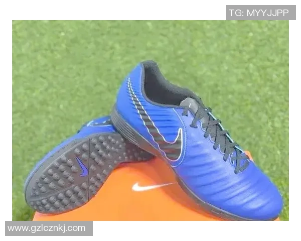 球星专属足球鞋的创新设计与技术解析如何提升比赛表现 球星专属足球鞋的创新设计与技术解析如何提升比赛表现